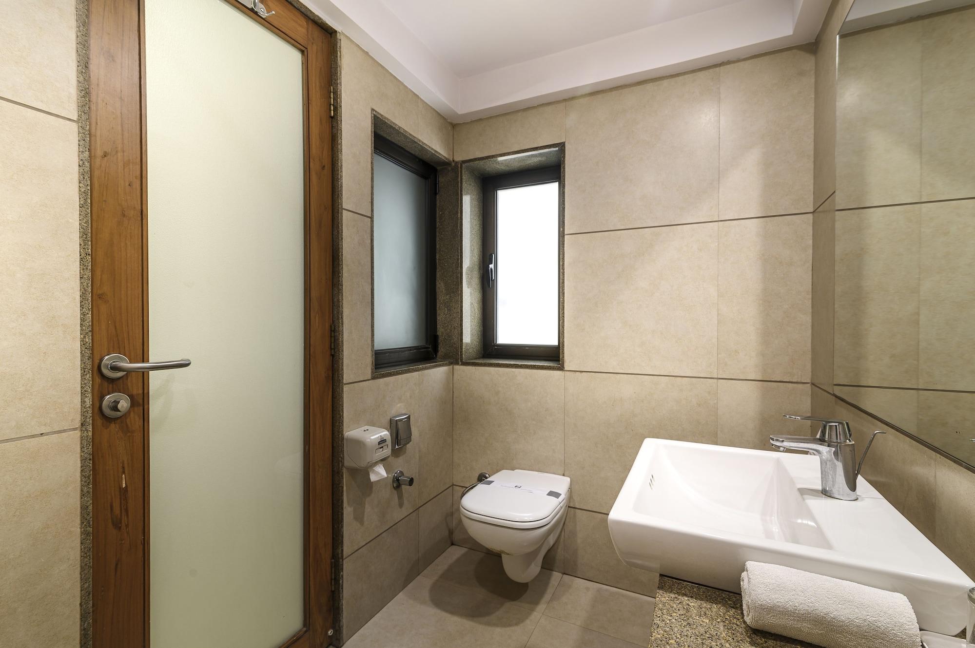 Budget Inn Bellevue Surat Exterior photo